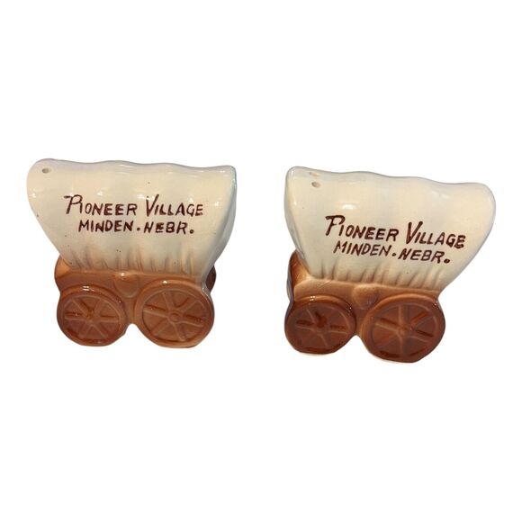 VTG 1950’s Pioneer Village Minden Nebraska Salt And Pepper Shakers 2.75" x 2.25" - Picture 6 of 6